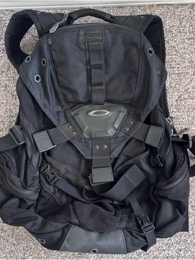 Retro Vintage Oakley Black Icon Tactical Backpack 1.0